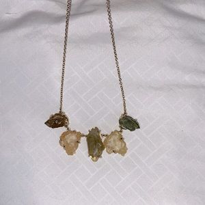 ONE SIZE - gold chain link necklace with earthy colored crystals